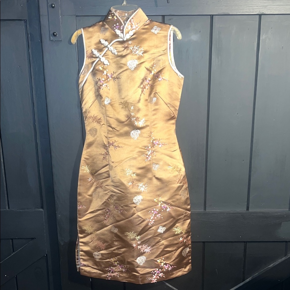 Elegant Gold Floral Cheongsam Dress